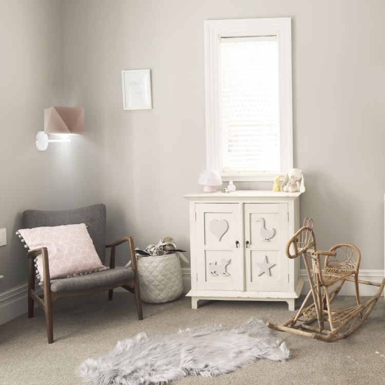 Nowoczesny kinkiet do salonu z abażurem VALERIE