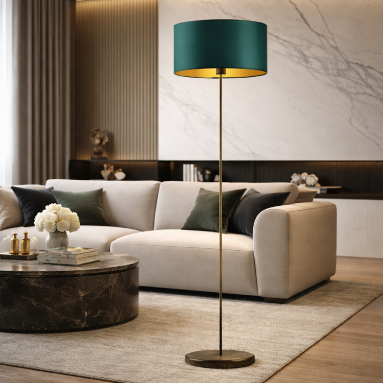 Lampa EVA GOLD łączy nowoczesną prostotę z nutą luksusu. Smukła forma i złote wnętrze abażura dają ciepłe, przytulne światło. Dostępna w 5 kolorach, pasuje do salonu, sypialni lub biura, będąc stylową i funkcjonalną dekoracją wnętrza.