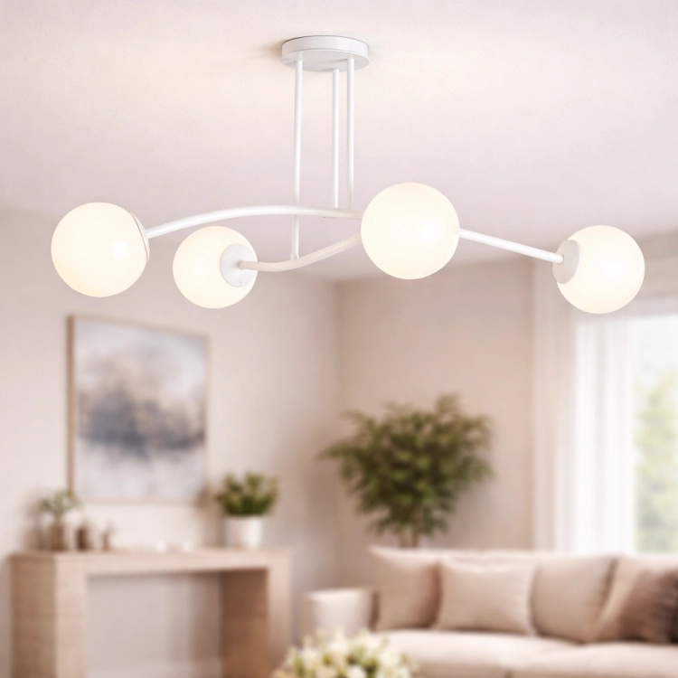 Nowoczesna lampa sufitowa z kulami to stylowe oświetlenie do salonu, sypialni lub jadalni. Minimalistyczna forma i mleczne klosze zapewniają miękkie, rozproszone światło. Designerska lampa sufitowa podkreśla charakter współczesnych wnętrz.