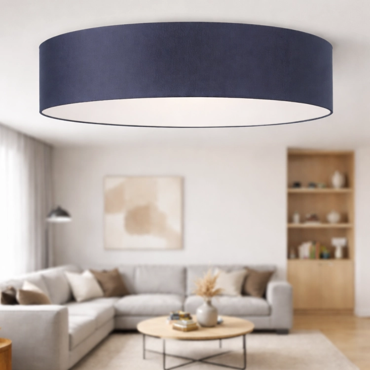 Lampa sufitowa JULIA fi 80 cm to stylowe i funkcjonalne oświetlenie do salonu i sypialni. Szeroka gama kolorów, 3–5 źródeł światła oraz opcjonalne denko zapewniają komfort i elegancję w każdym wnętrzu.