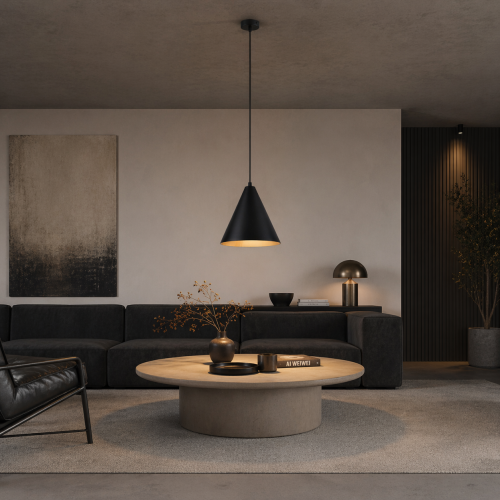 Nowoczesna lampa wisząca o minimalistycznym designie w czarnym wykończeniu. Idealna do salonu, jadalni lub nad stolik kawowy. Stylowa forma stożka zapewnia eleganckie oświetlenie i pasuje do wnętrz loftowych oraz skandynawskich.