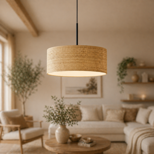 Lampa wisząca boho z plecionym abażurem z naturalnych włókien to idealne oświetlenie do salonu, jadalni i sypialni. Tworzy ciepły, przytulny klimat i podkreśla styl boho, japandi oraz skandynawski. Designerska, lekka i ponadczasowa.