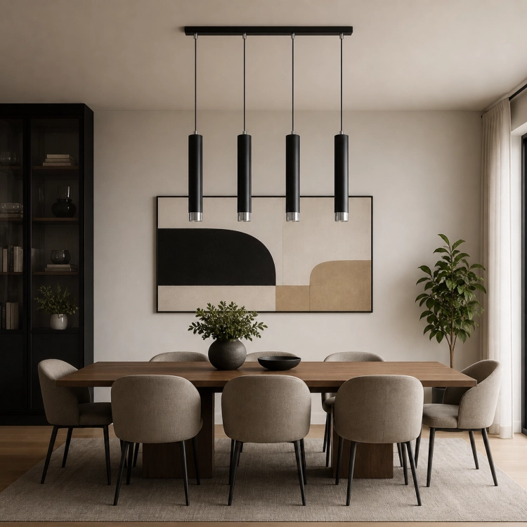 Nowoczesna lampa wisząca z czterema cylindrycznymi kloszami w eleganckim czarnym wykończeniu. Idealna do jadalni i wnętrz w stylu contemporary. Minimalistyczny design zapewnia stylowe oświetlenie i podkreśla charakter aranżacji.