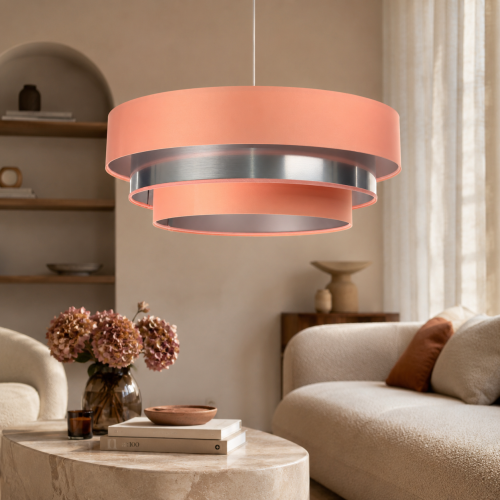 Lampa wisząca AURELLO to nowoczesne i designerskie oświetlenie do salonu, jadalni i sypialni. Elegancki abażur z satyny, modne kolory oraz styl modern sprawiają, że lampa stanowi wyjątkową dekorację każdego wnętrza.