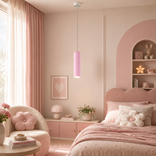 Lampa podłogowa KIM to nowoczesne oświetlenie do pokoju dziewczynki w stylu soft minimalism. Różowy abażur, smukła forma i ciepłe światło tworzą przytulną atmosferę. Polski produkt premium kompatybilny z żarówkami LED.